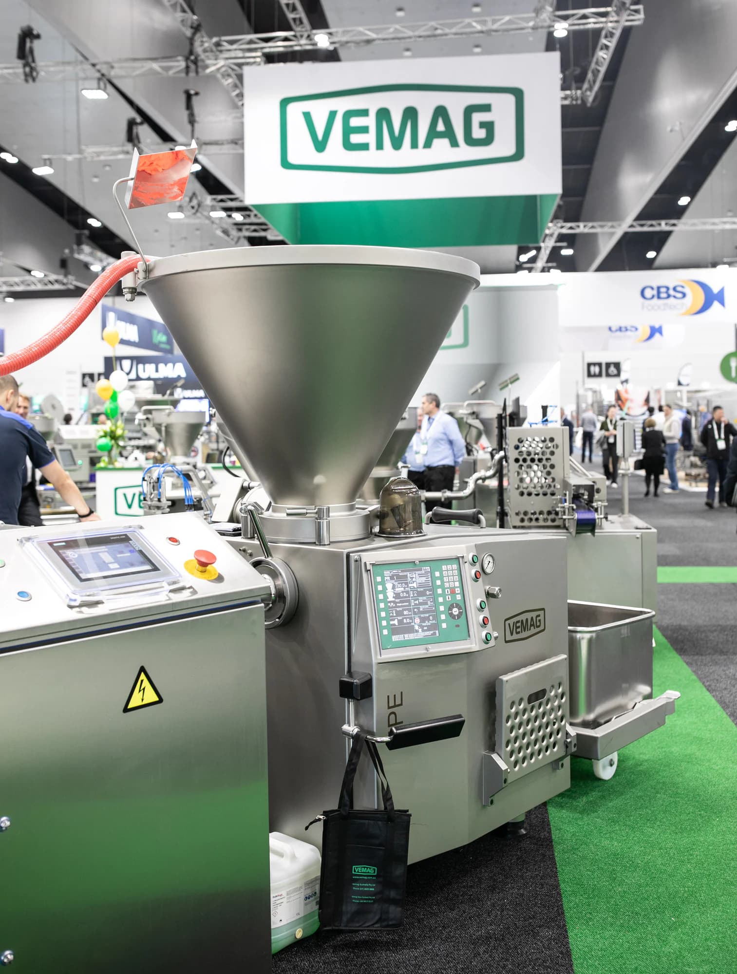 Vacuum filler under the VEMAG sign