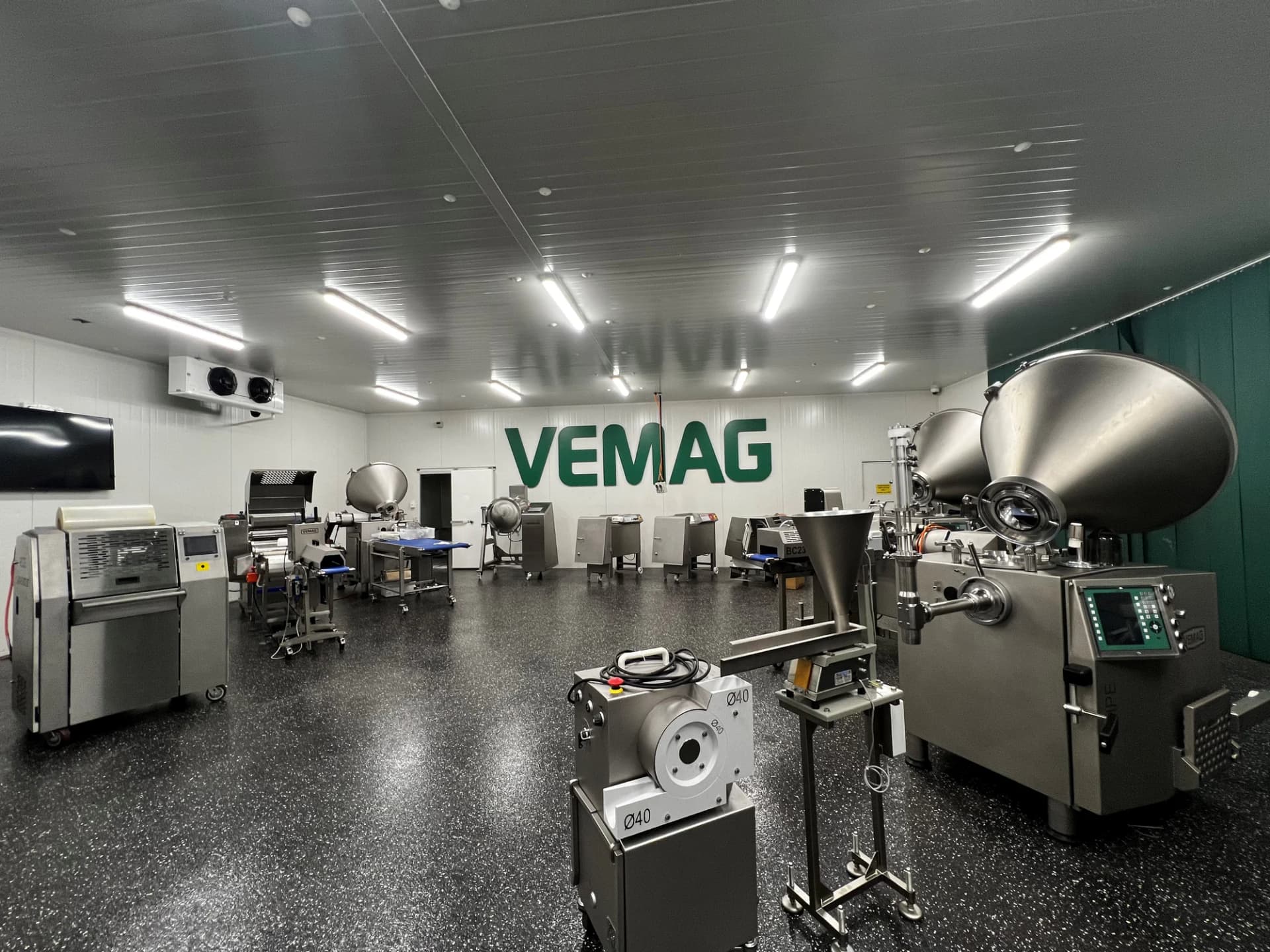 VEMAG demonstration room with machinery on display
